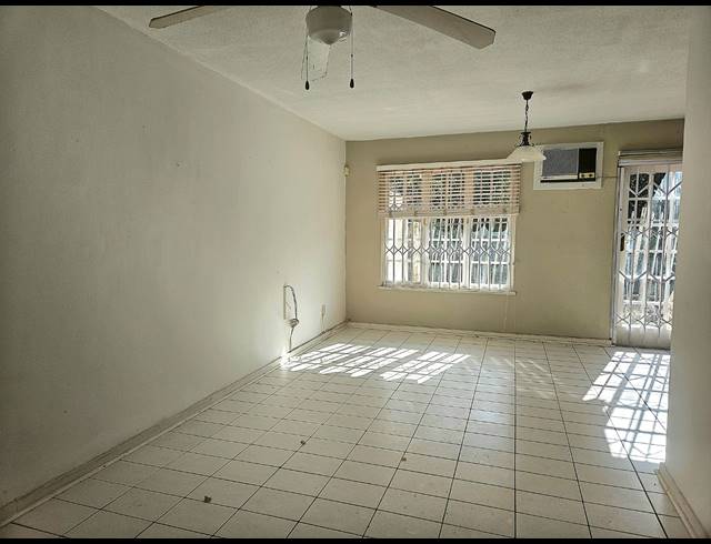 2 BEDROOM TOWNHOUSE FOR SALE IN SHERWOOD